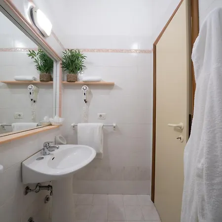 Otel Continental Cattolica