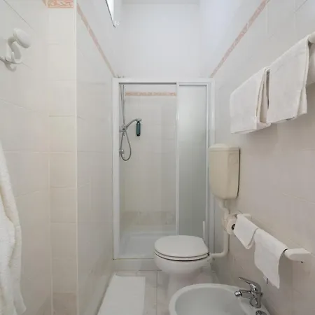 Continental מלון