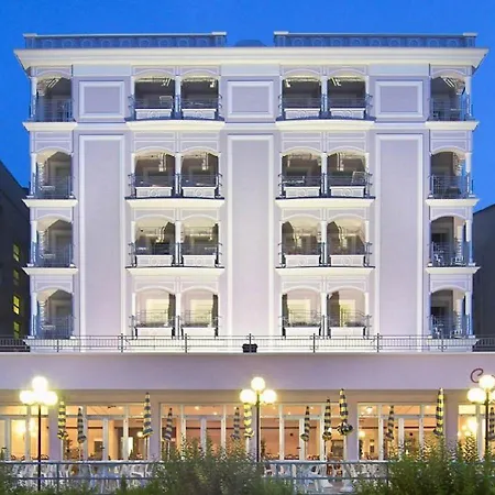 Continental Hotel 3*
