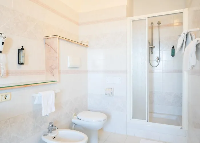 Continental Hotel 3*